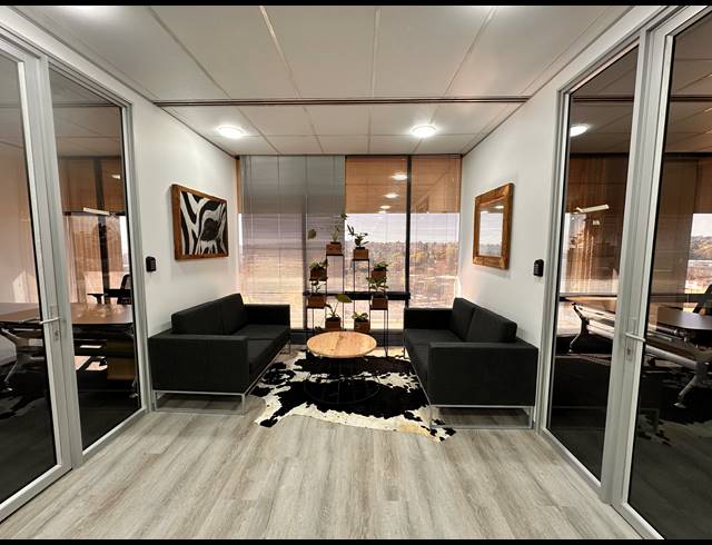 18M² SERVICED OFFICE TO LET IN BRAAMFONTEIN WERF